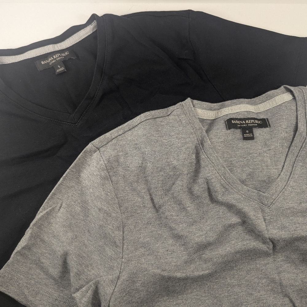 Lot Of 2 Banana Republic Black And Gray Luxury Touch V-Neck T-Shirt